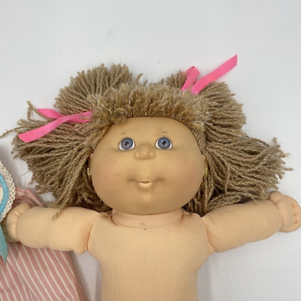 CPK Pretty Crimp n Curl Doll Plush 1991 Cabbage Patch Kids Blue Eyes Earrings